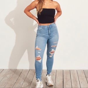 Ultra High–Rise Cruvy Jeggings